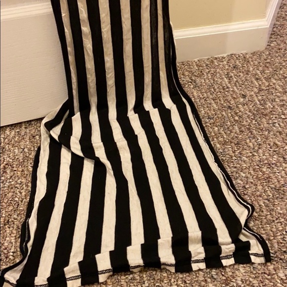 Women’s Charlotte Russe Shirt - Picture 3 of 4